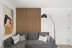 Tropical Inspired 2-Bedroom Flat