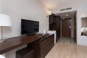 Hryniewieckiego 7c/134