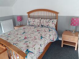 Inviting 3-bed Apartment in Swansea
