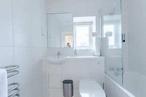 Contemporary 1BD Flat - Camden
