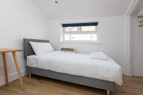 Spaciously Renovated 2BD Flat - Camden
