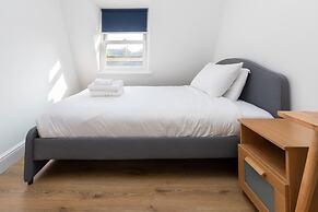 Spaciously Renovated 2BD Flat - Camden
