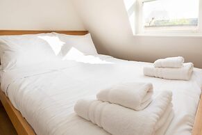 Spaciously Renovated 2BD Flat - Camden