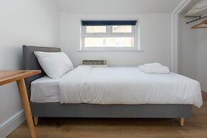 Spaciously Renovated 2BD Flat - Camden