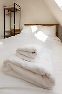 Spaciously Renovated 2BD Flat - Camden