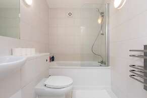 Spaciously Renovated 2BD Flat - Camden