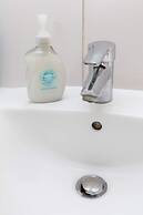 Spaciously Renovated 2BD Flat - Camden