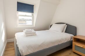 Spaciously Renovated 2BD Flat - Camden