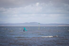 Altham Place-fully Refurbished 2-bath Bungalow