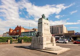 Altham Place-fully Refurbished 2-bath Bungalow