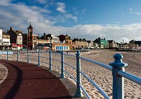 Altham Place-fully Refurbished 2-bath Bungalow