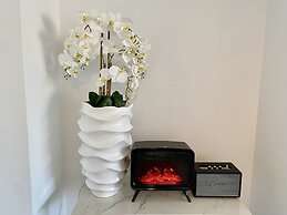 YOLO Spaces – Sotogrande Ocean View Penthouse