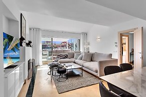 YOLO Spaces – Sotogrande Ocean View Penthouse