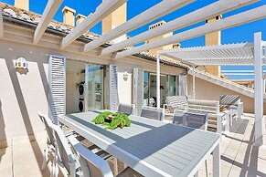 YOLO Spaces – Sotogrande Ocean View Penthouse