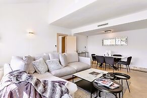 YOLO Spaces – Sotogrande Ocean View Penthouse