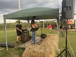 1-bed pod Cabin in Beautiful Surroundings Wrexham