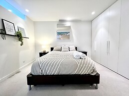Readyset Apartment on Emerald