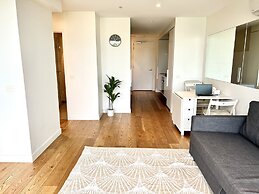 Readyset Apartment on Emerald
