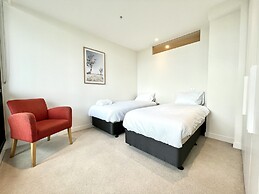 Readyset Apartment on Emerald