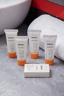 Modern 1 Bedroom Apartment by Renters