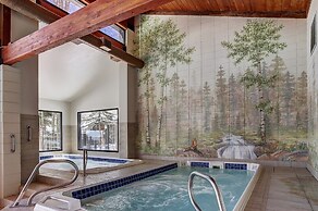 2056 The Pines 2 Bedroom Condo by RedAwning