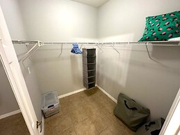 Only 10 Minutes From Disney 3bd Family Home 3 Bedroom Condo by Redawni