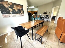 Only 10 Minutes From Disney 3bd Family Home 3 Bedroom Condo by Redawni