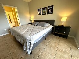 Only 10 Minutes From Disney 3bd Family Home 3 Bedroom Condo by Redawni