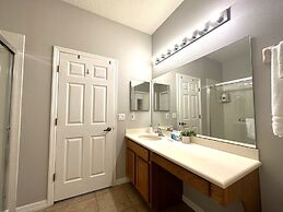 Only 10 Minutes From Disney 3bd Family Home 3 Bedroom Condo by Redawni