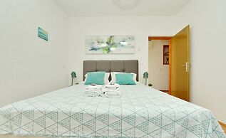 Kimano 2 Apartments With Garden in Zadar