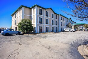 Ark Suites By OYO Jonesboro I-555