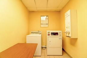 Ark Suites By OYO Jonesboro I-555