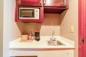 Ark Suites By OYO Jonesboro I-555