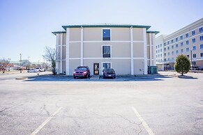 Ark Suites By OYO Jonesboro I-555