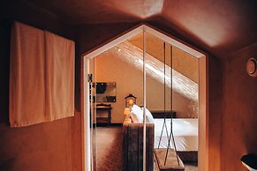 Pensão Amor Madam’s Lodge