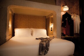 Pensão Amor Madam’s Lodge