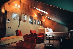 Pensão Amor Madam’s Lodge