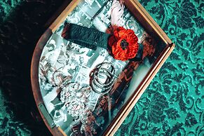 Pensão Amor Madam’s Lodge