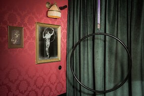 Pensão Amor Madam’s Lodge