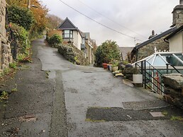 Ty'n-y-ffynnon Cottage