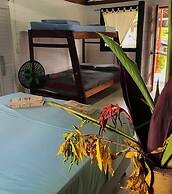 Las Rocas Village Ecohotel