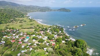 Las Rocas Village Ecohotel