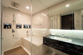 Serenity Luxury Private Pool Villas - Free One Way Airport Shuttle