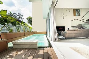 Serenity Luxury Private Pool Villas - Free One Way Airport Shuttle