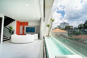 Serenity Luxury Private Pool Villas - Free One Way Airport Shuttle