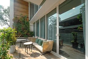 Serenity Luxury Private Pool Villas - Free One Way Airport Shuttle