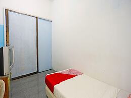 SPOT ON 91591 Rafika Homestay SyariahNearTempat Makan Pagi Sore Nohil