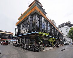 SPOT ON 91591 Rafika Homestay SyariahNearTempat Makan Pagi Sore Nohil