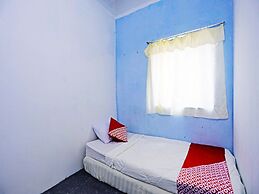 SPOT ON 91591 Rafika Homestay SyariahNearTempat Makan Pagi Sore Nohil