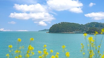 Geojedo Pilos Ocean View Pension